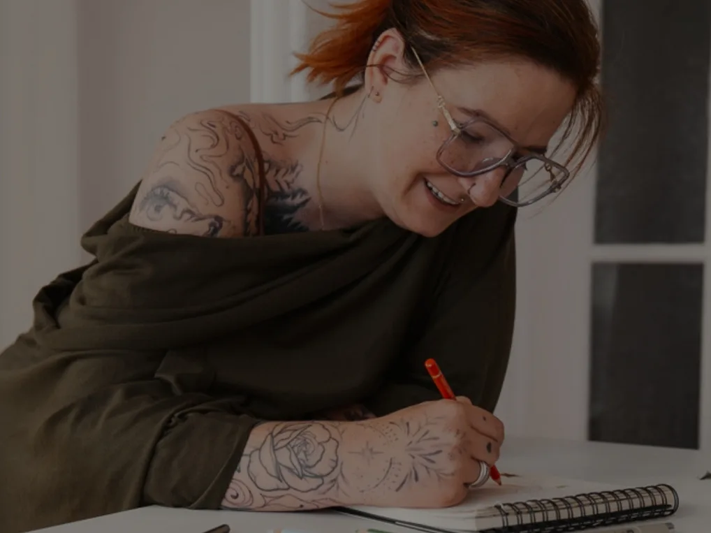 Martyna przy pracy w studiu AsteriaInk w Katowicach
