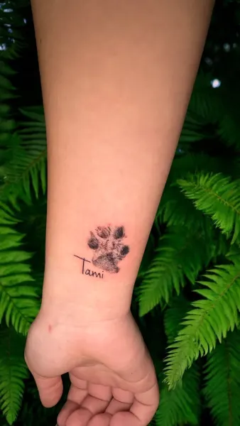 Psia łapka tattoo